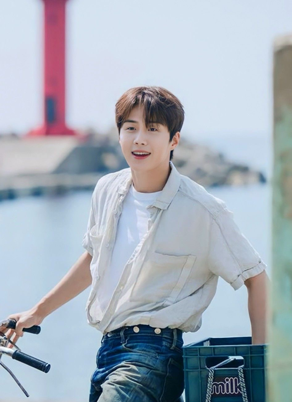 Latest photo of Kim Seonho