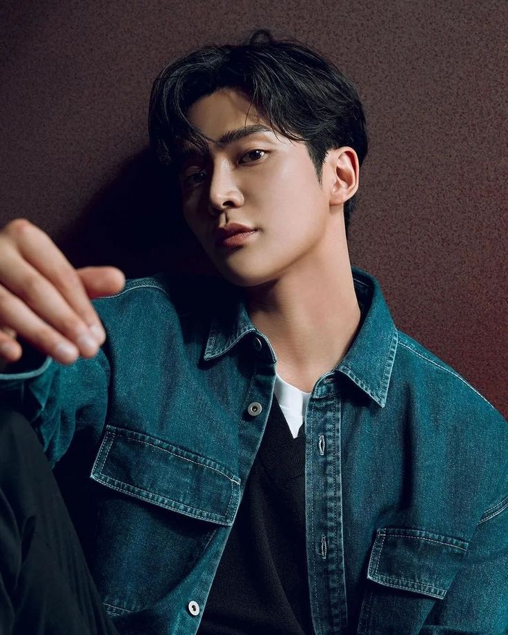 Latest photo of Rowoon