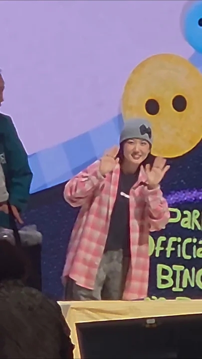 Behind-the-scenes cut of Park Eunbin