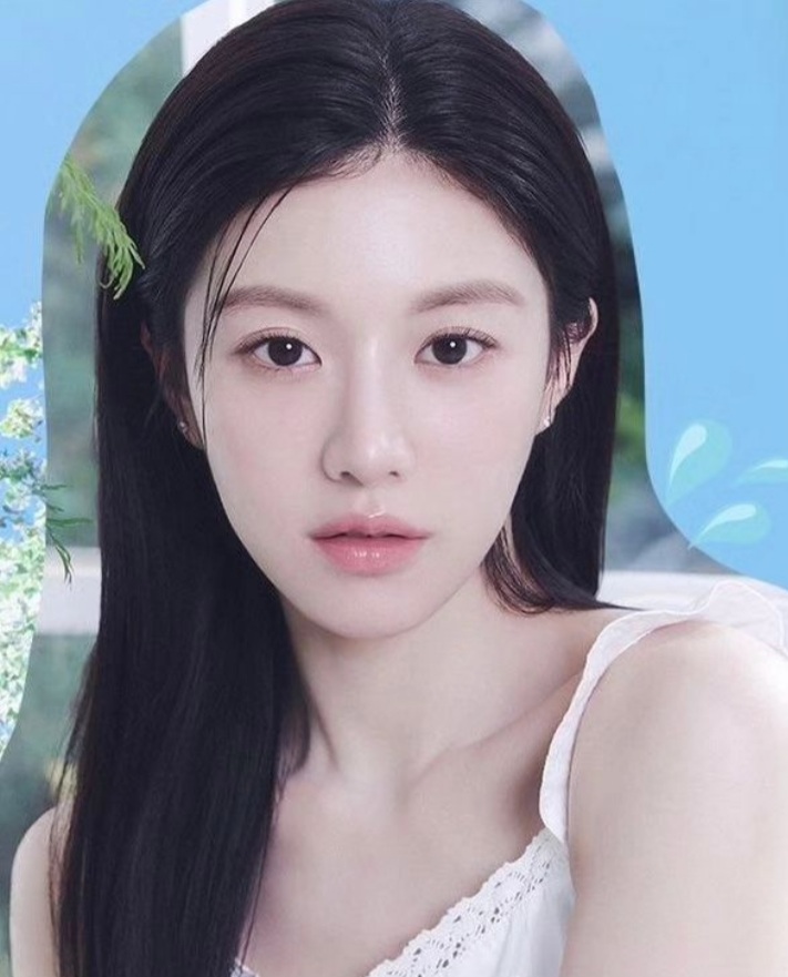 Behind-the-scenes cut of Go Younjung