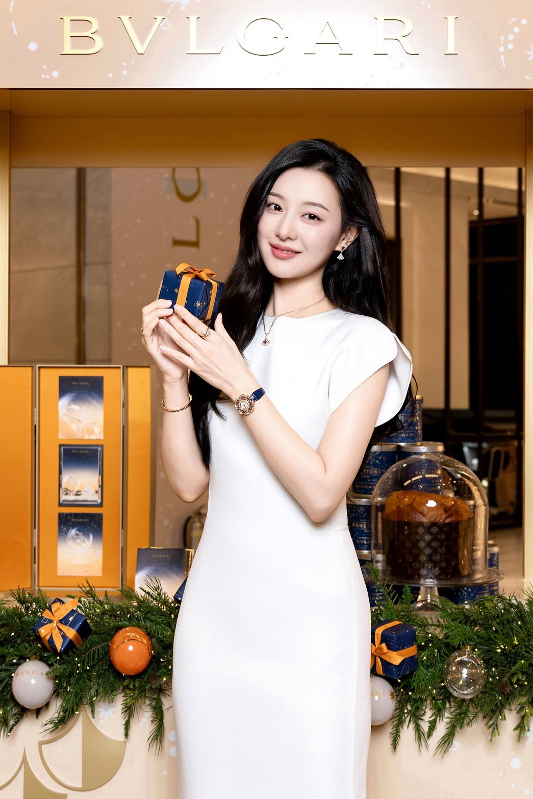 Behind-the-scenes cut of Kim Jiwon