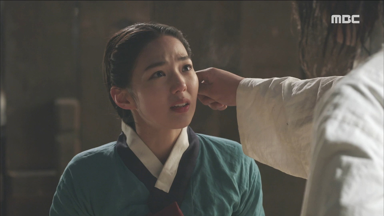 Recent activity shot of Yoon Kyunsang