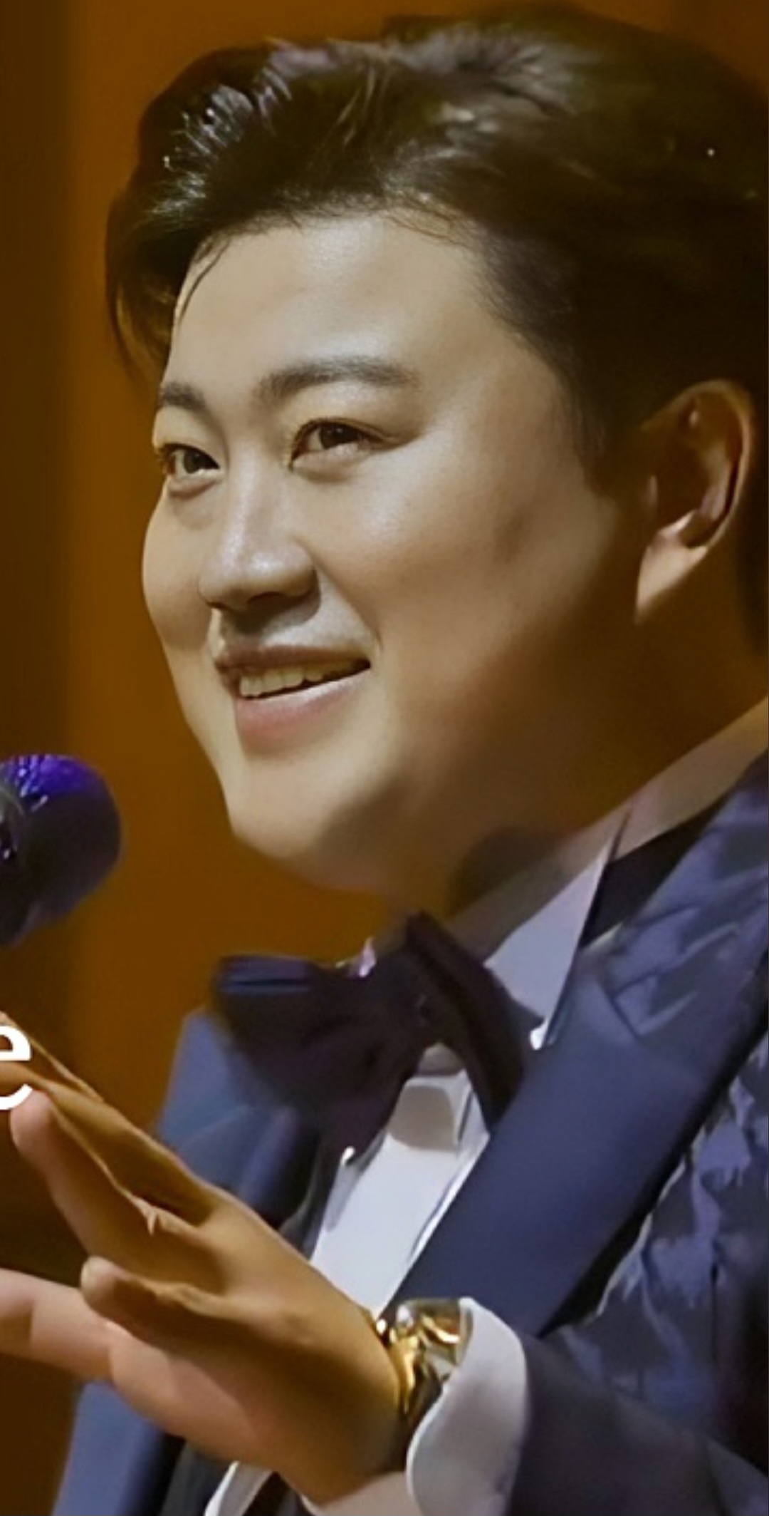 Emotional wallpaper shared by fans for Kim Hojoong