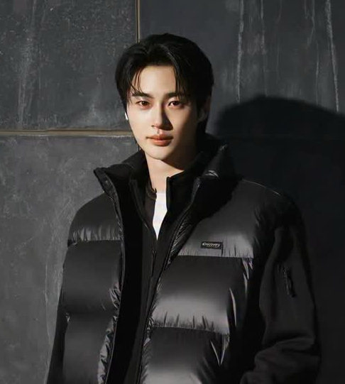 Recent activity shot of Byeon Wooseok