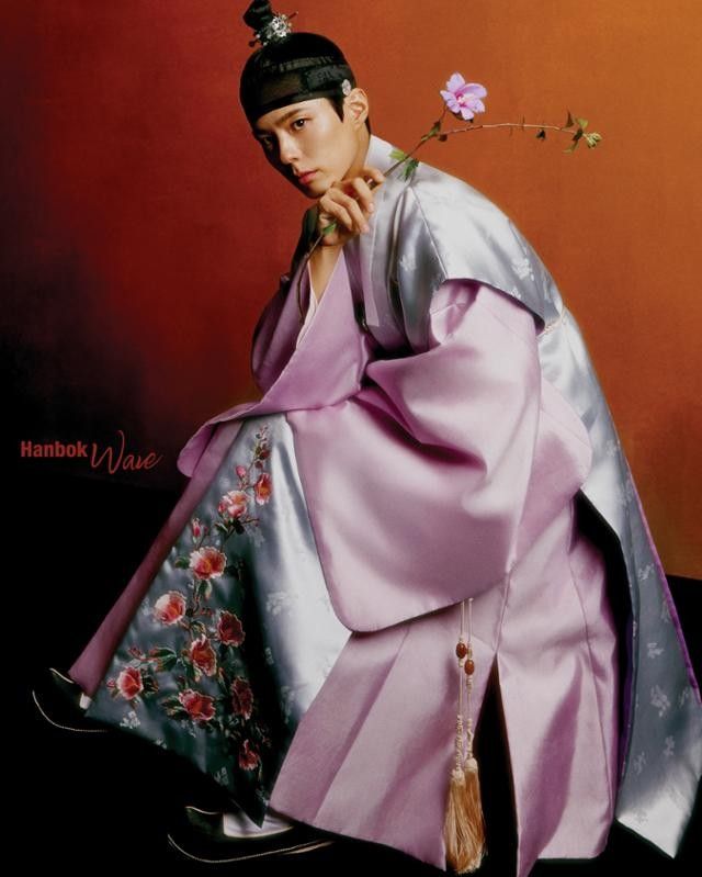 Latest photo of Park Bogum