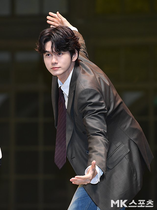A moment captured by a fan of Ong Seongwu