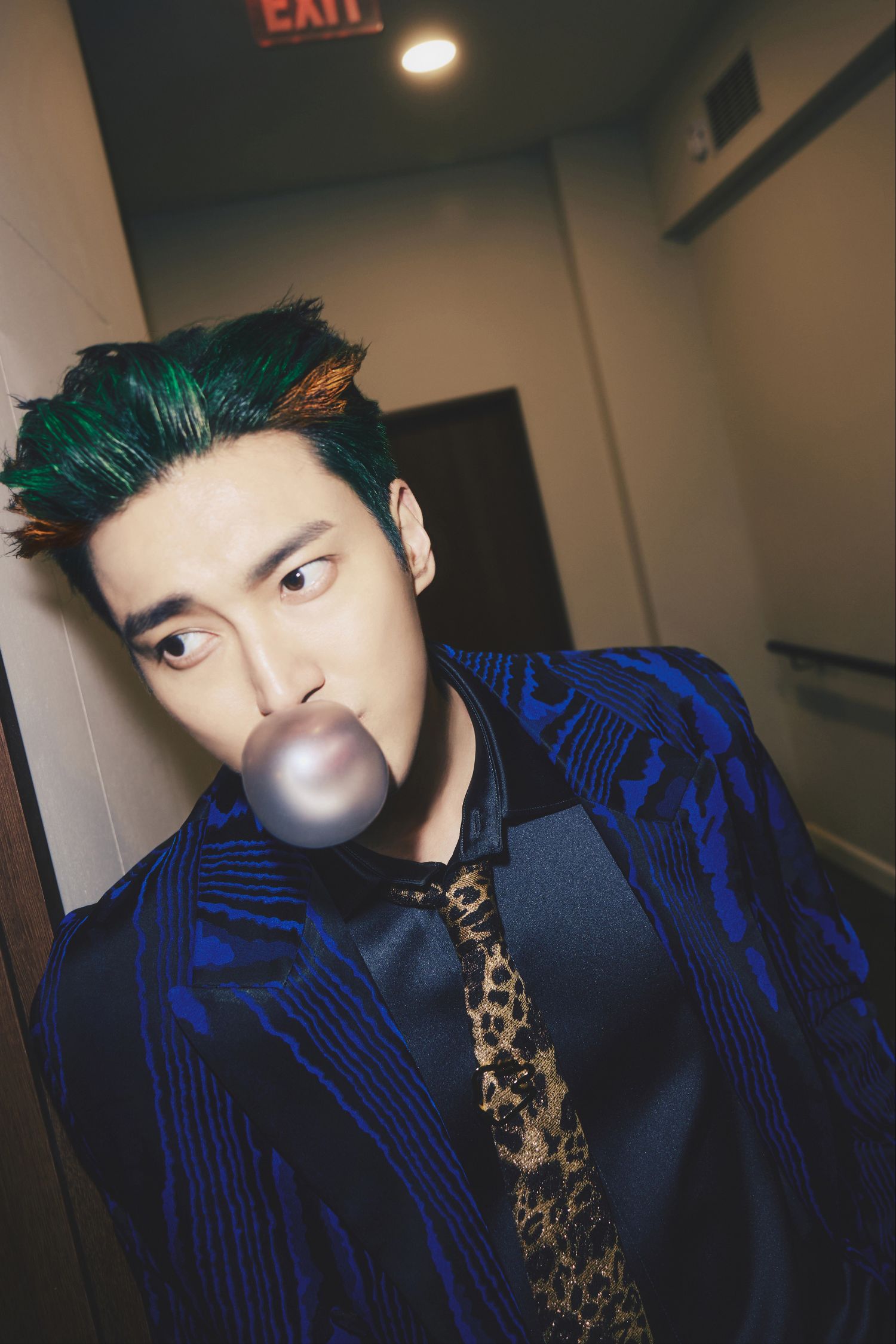 Latest photo of Choi Siwon