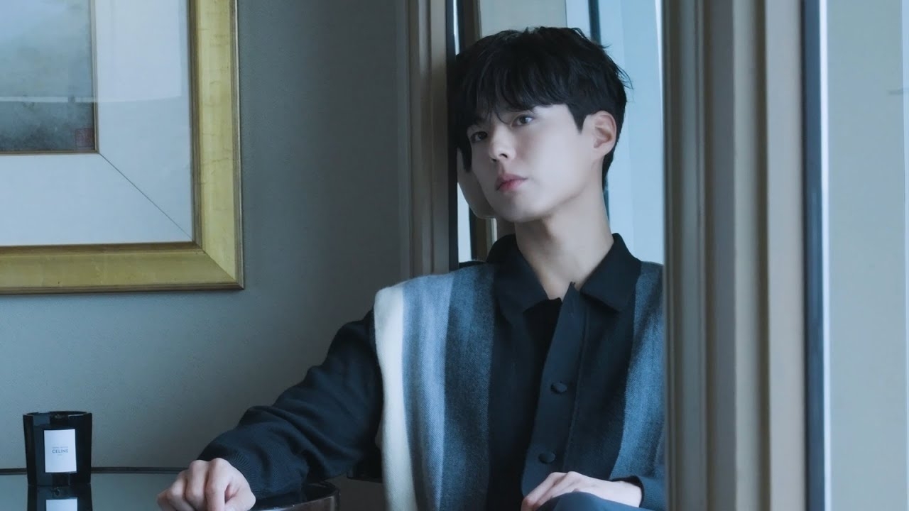 Behind-the-scenes cut of Park Bogum