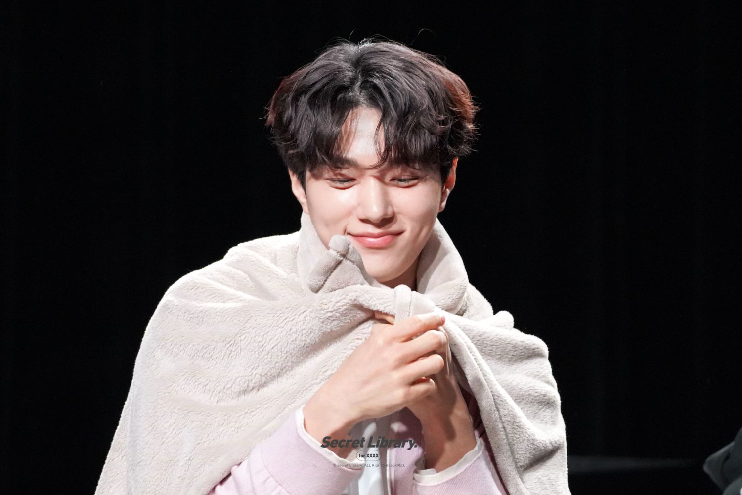 Recent activity shot of Kim Myungsoo (L)