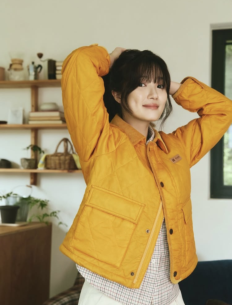 Behind-the-scenes cut of Kim Hyeyoon