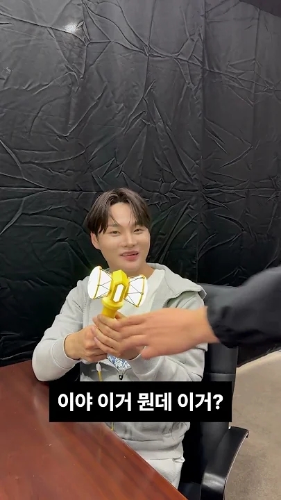 粉丝为朴瑞镇分享的情感壁纸