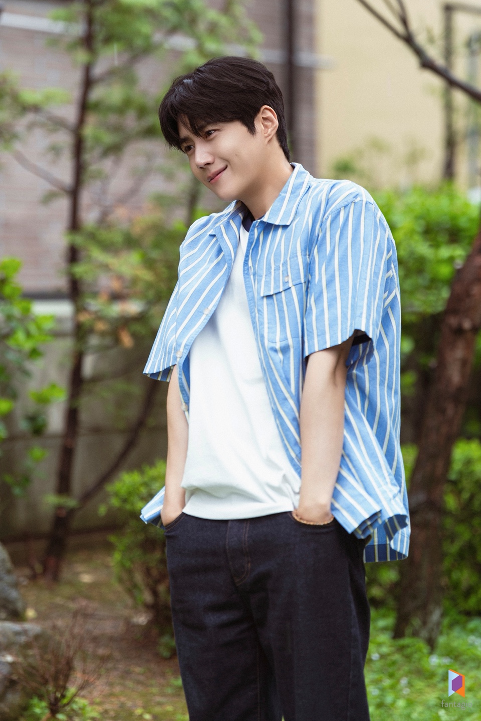 Behind-the-scenes cut of Kim Seonho