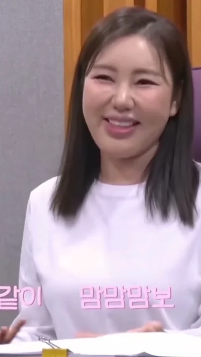 Cuplikan di balik layar dari Song Gain