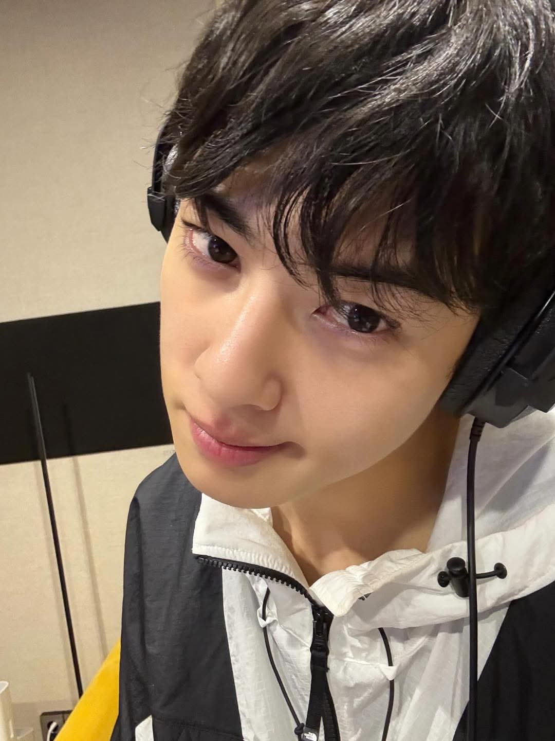 Latest photo of Cha Eunwoo