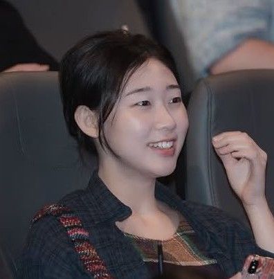 Latest photo of Han Yeji