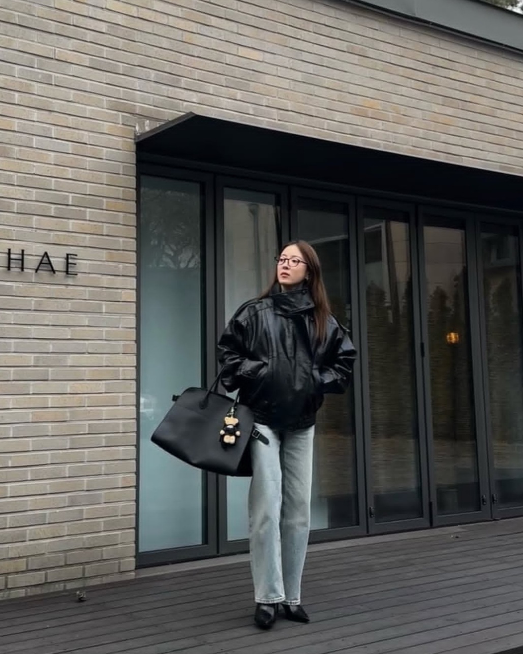 Recent activity shot of Lee Seyoung