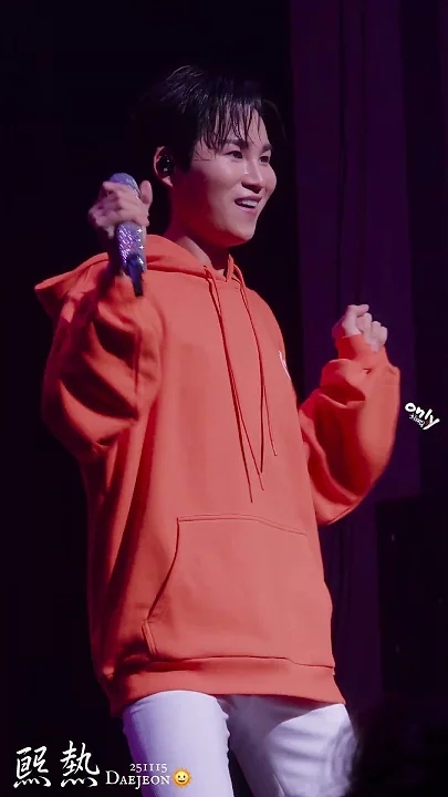 Today's popular wallpaper in Kim Heejae community