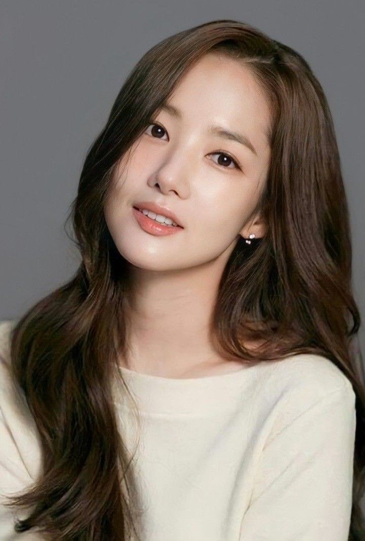 Recent activity shot of Park Minyoung