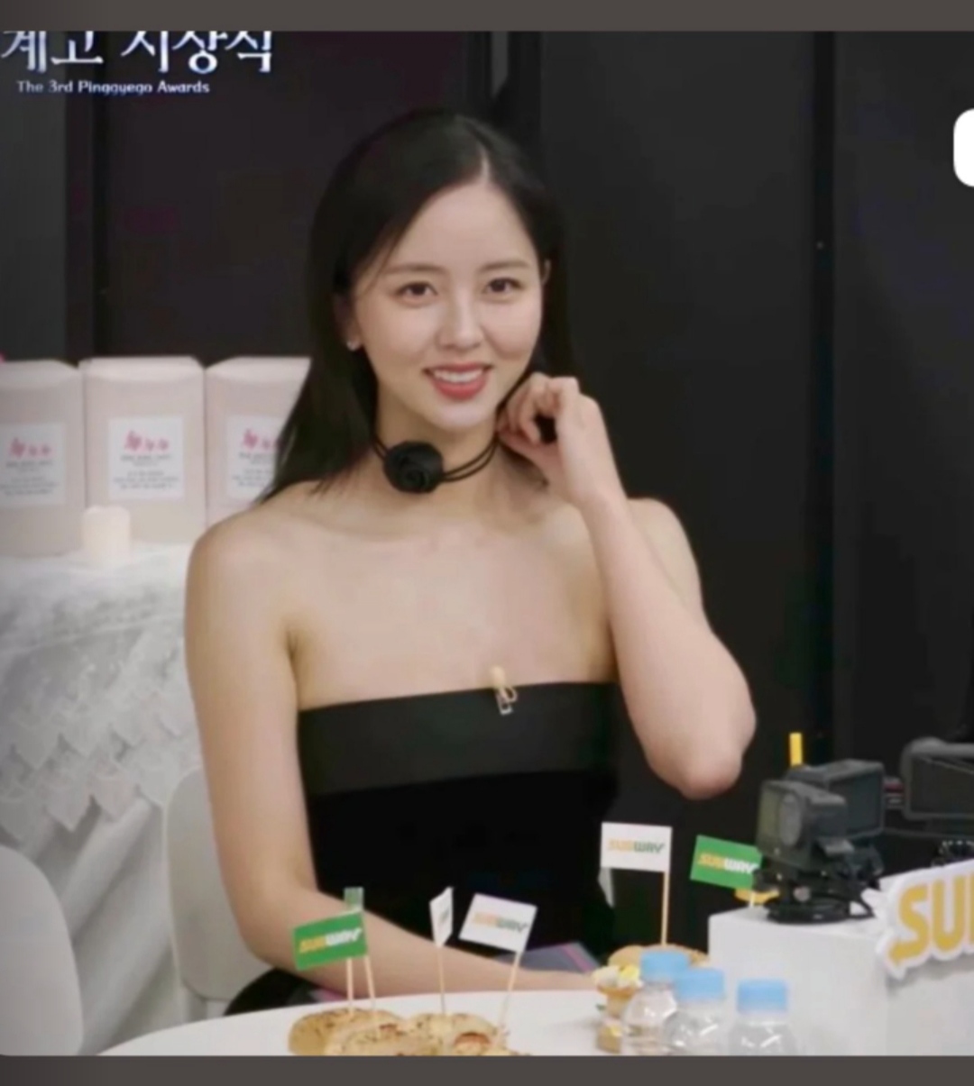 粉絲拍下的金所泫瞬間