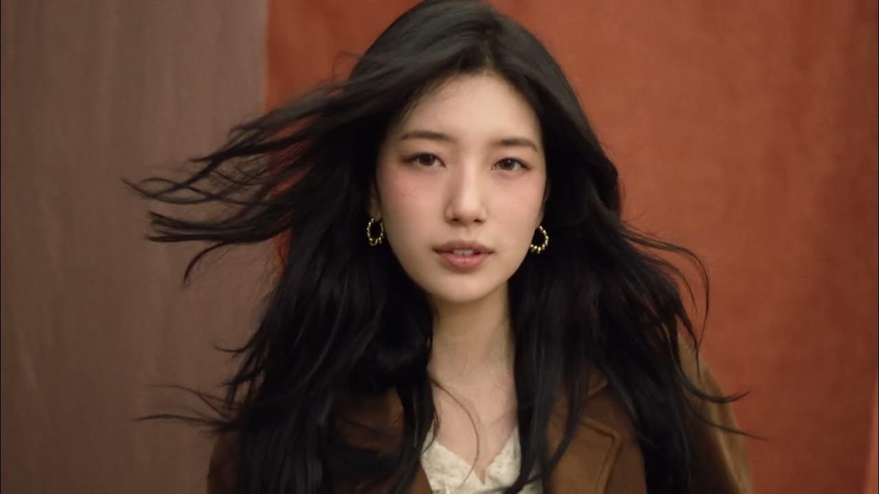 Recent activity shot of Bae Suzy
