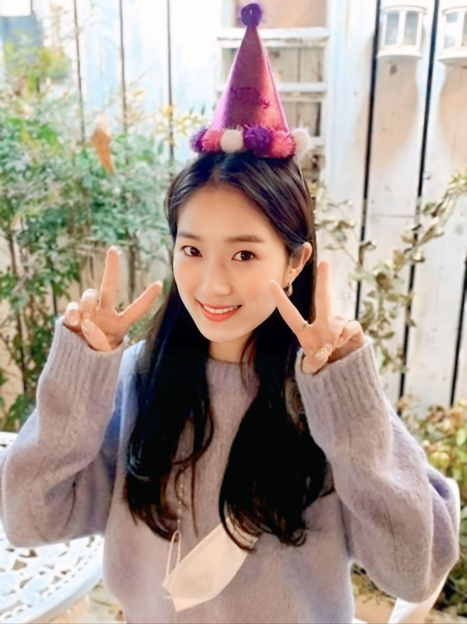 Behind-the-scenes cut of Kim Hyeyoon