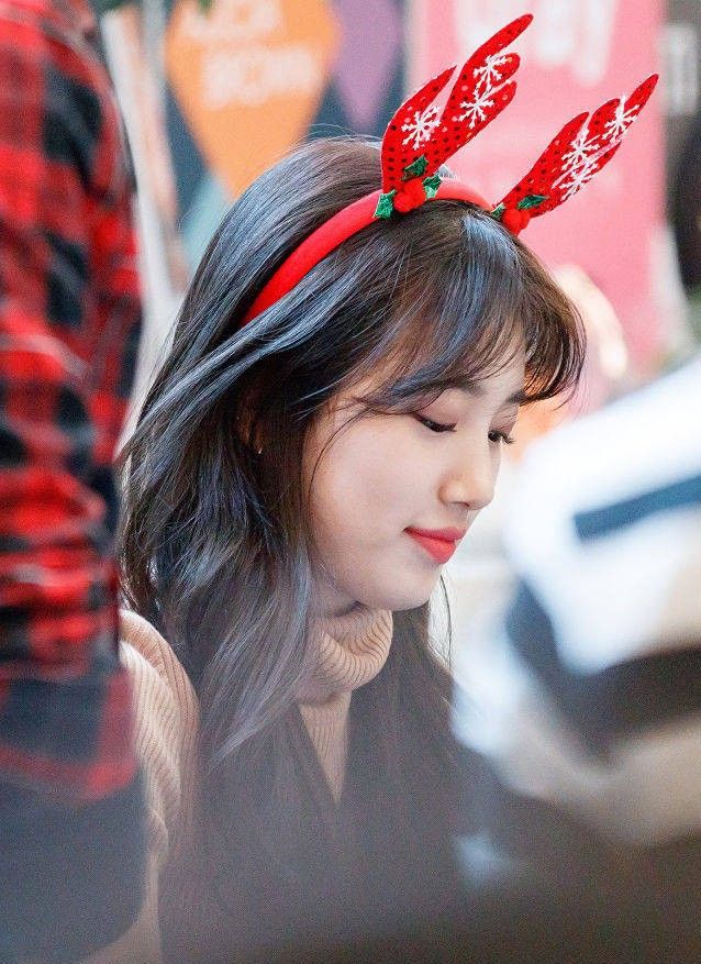 A moment captured by a fan of Bae Suzy