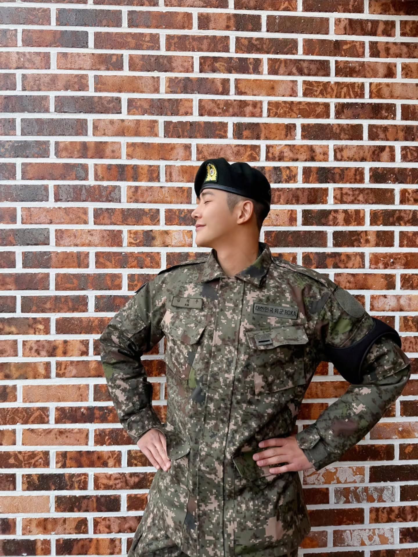 로운의 최신 사진