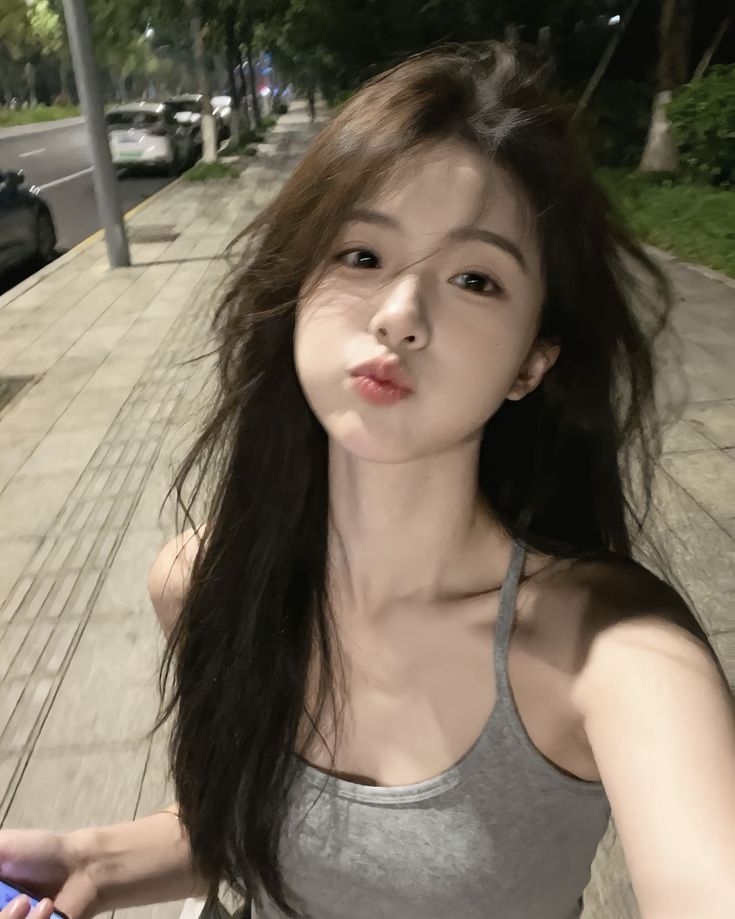 로운의 최신 사진