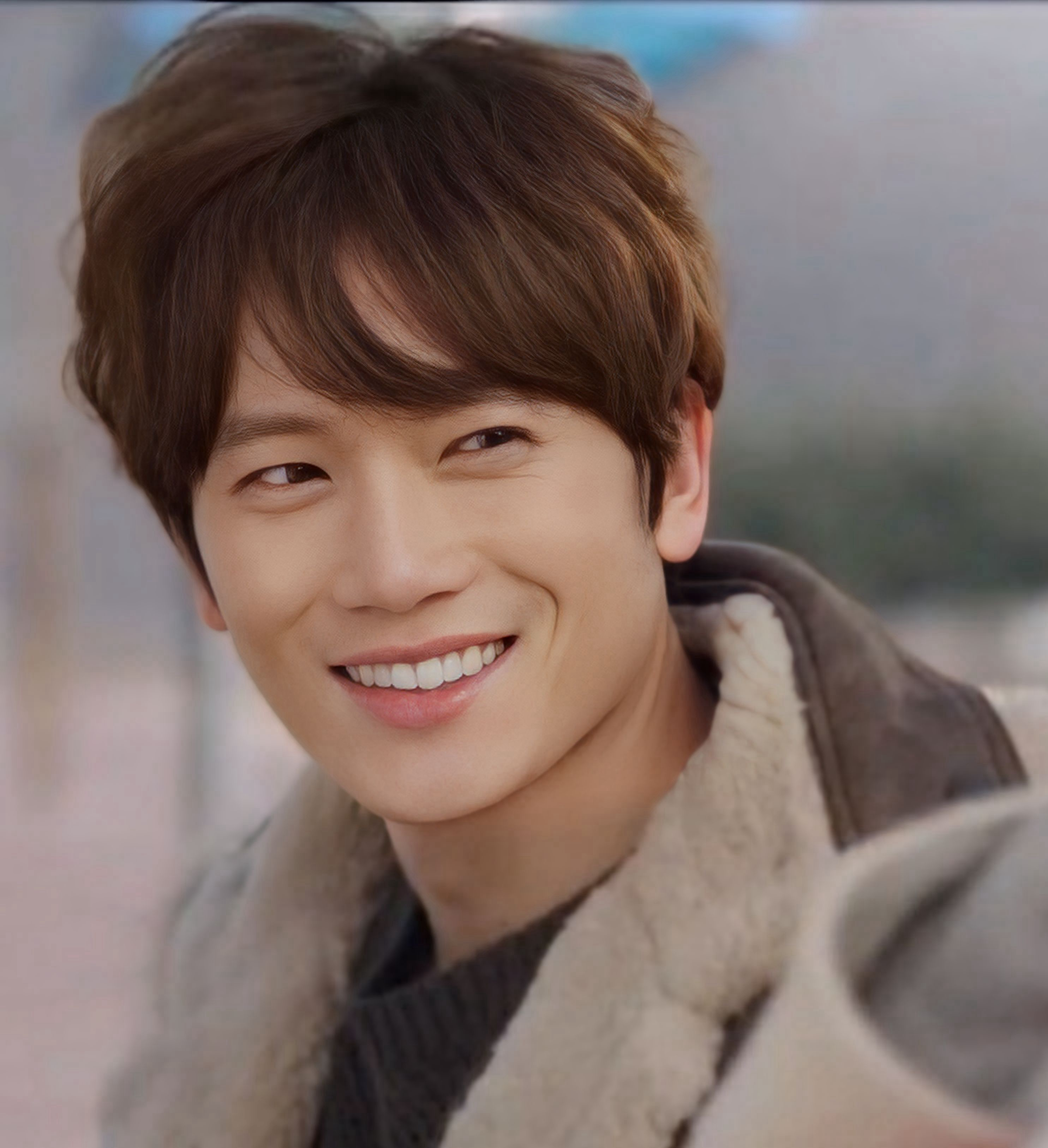 Behind-the-scenes cut of Ji Sung