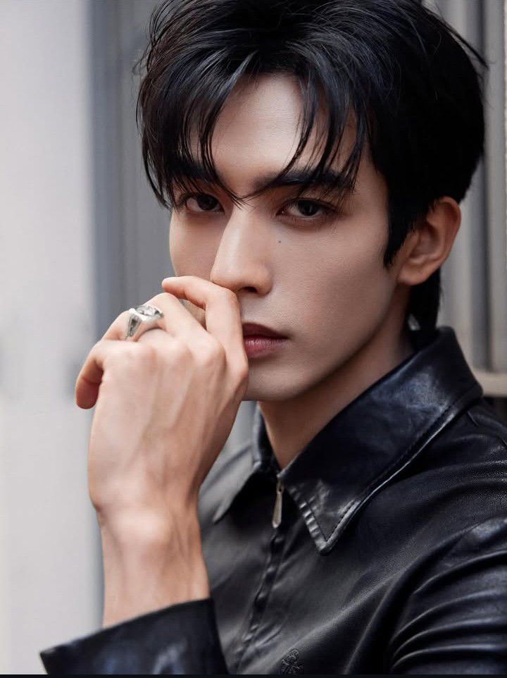 Recent activity shot of Song WeiLong