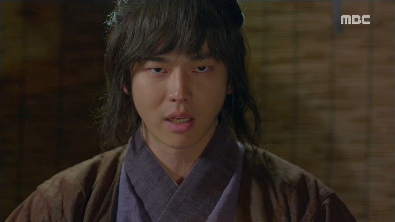 Behind-the-scenes cut of Yoon Kyunsang