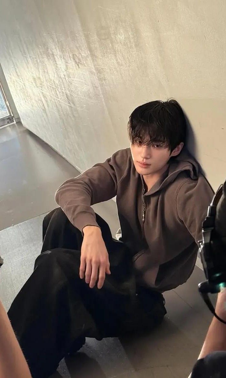 Today's popular wallpaper in Byeon Wooseok community