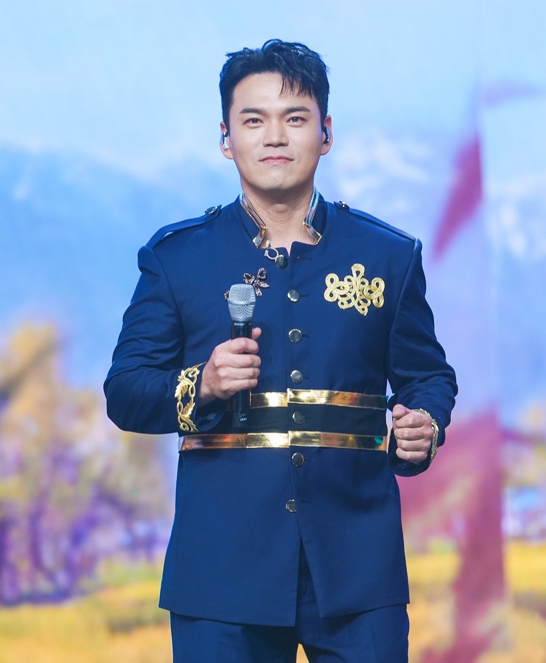 Behind-the-scenes cut of Lee Jung