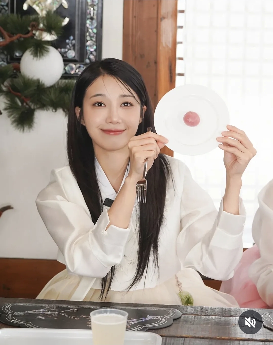 Recent activity shot of Jung Eunji