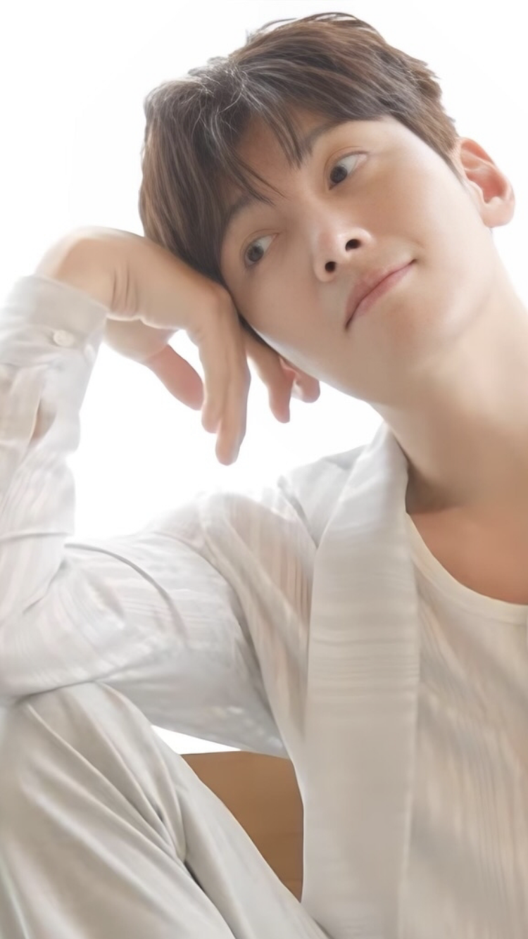 池昌旭的最新照片