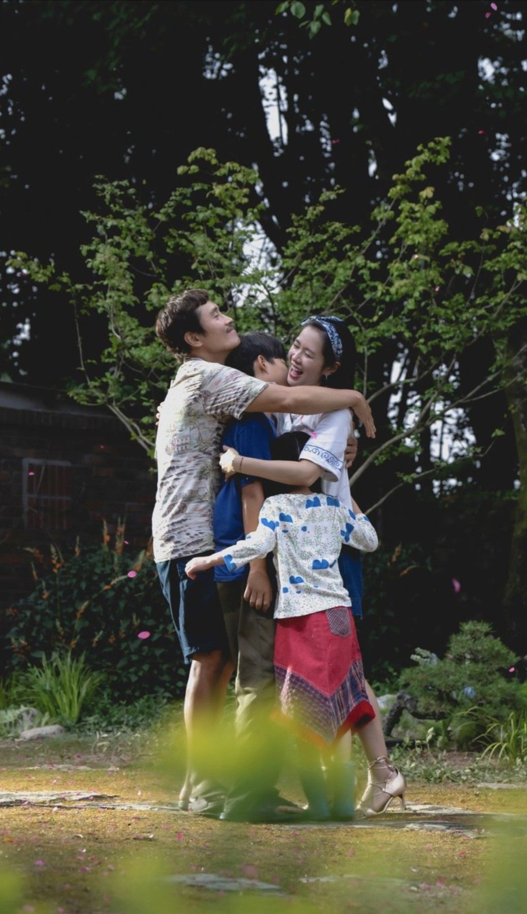 Today's popular wallpaper in Son Yejin community