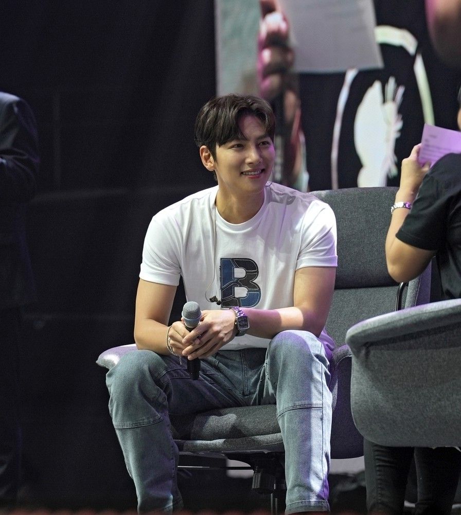 Recent activity shot of Ji Changwook