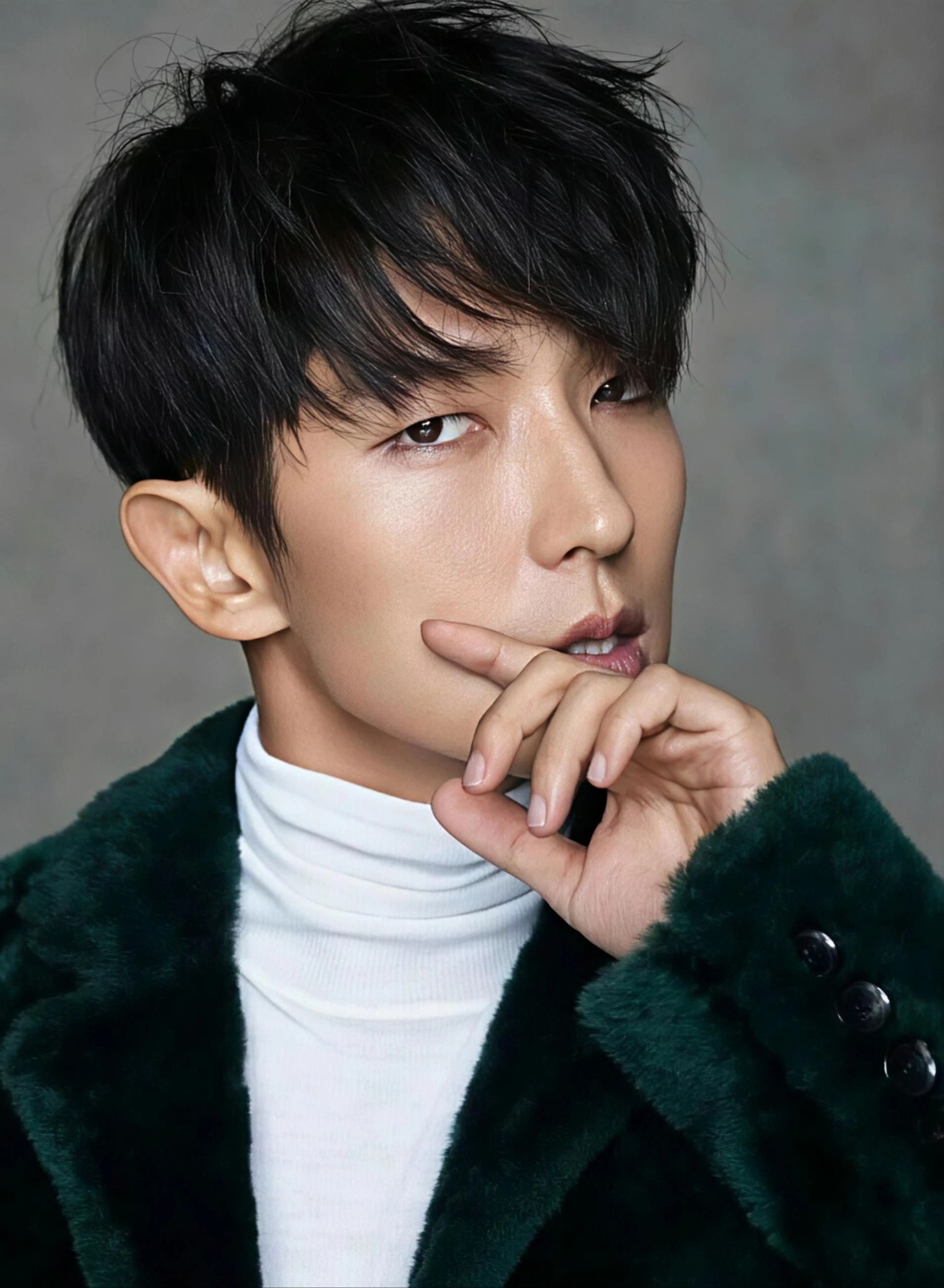 Behind-the-scenes cut of Lee Joongi
