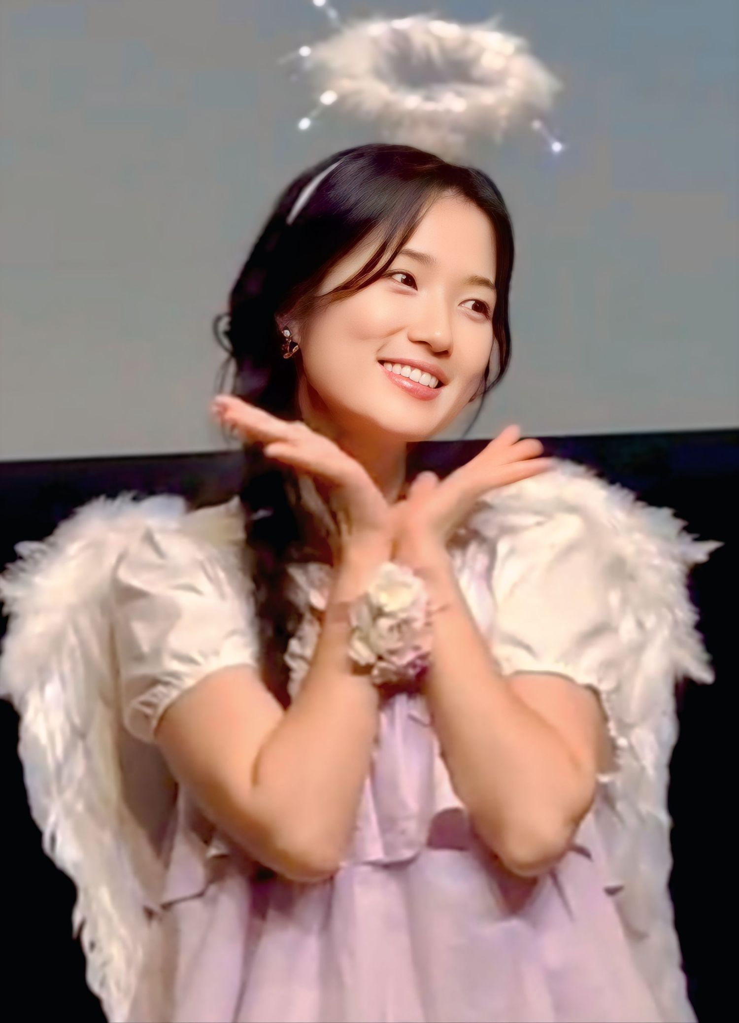 Recent activity shot of Kim Hyeyoon