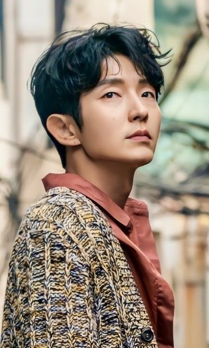 Recent activity shot of Lee Joongi