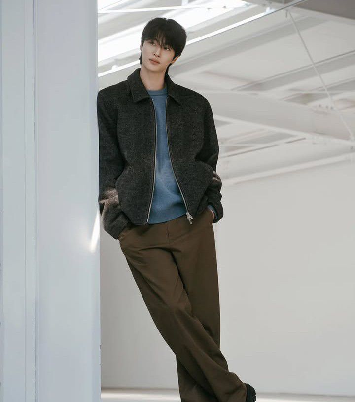 Behind-the-scenes cut of Byeon Wooseok