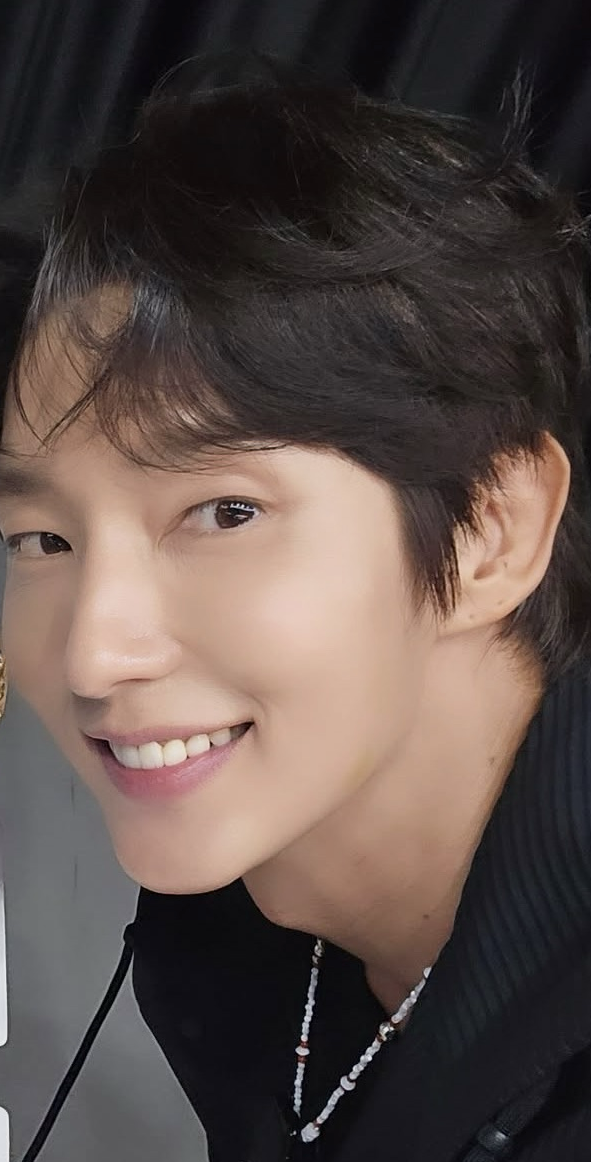 Latest photo of Lee Joongi