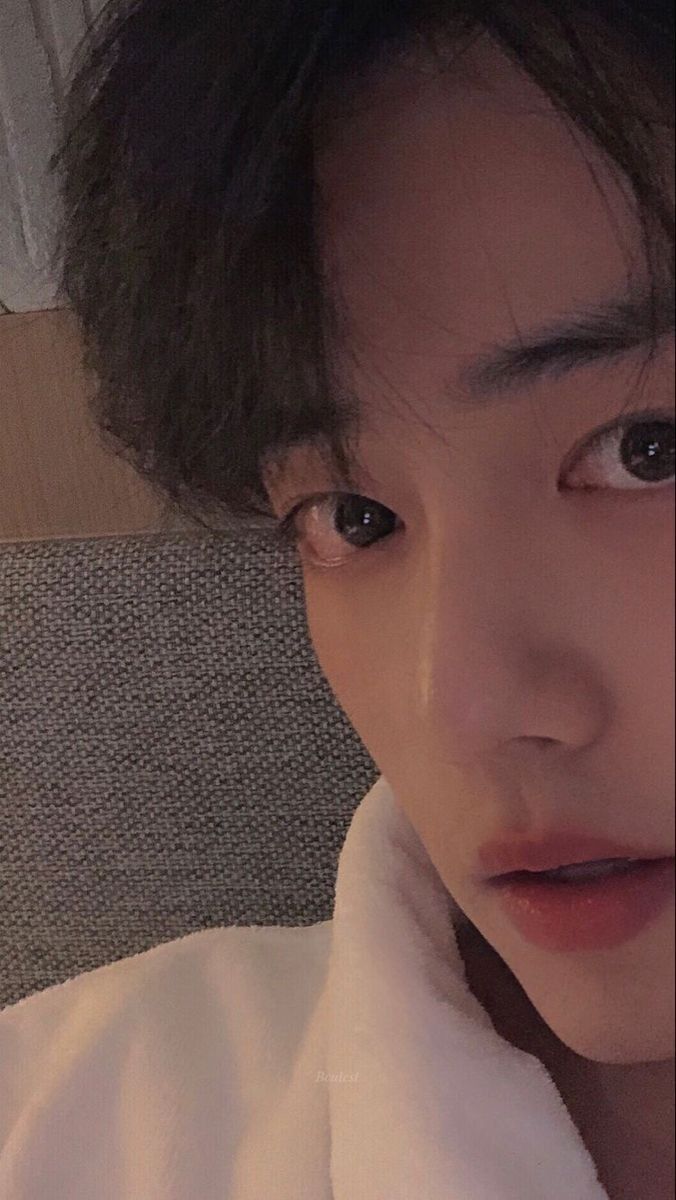 Behind-the-scenes cut of Xiao Zhan