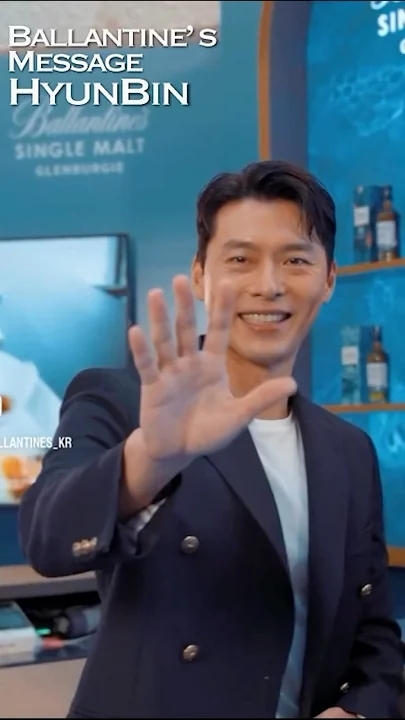 Today's popular wallpaper in Hyun Bin community