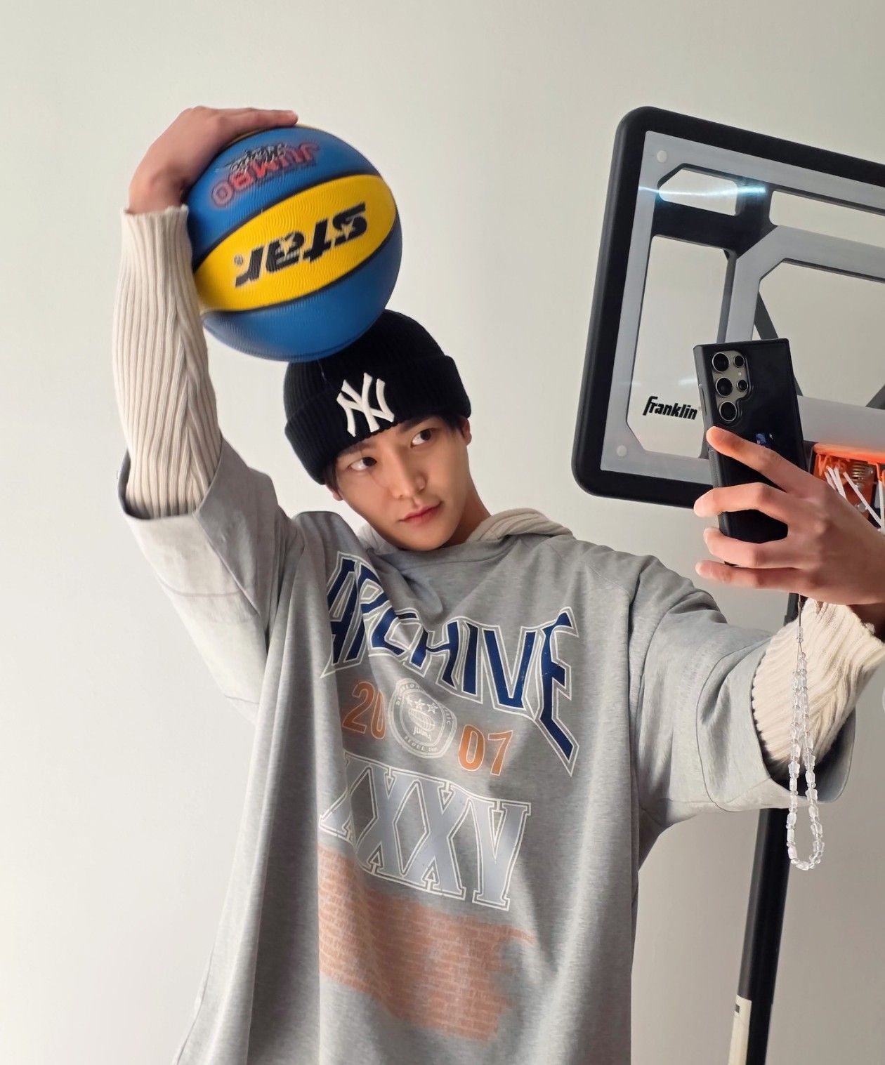 Foto kegiatan terbaru dari Rowoon