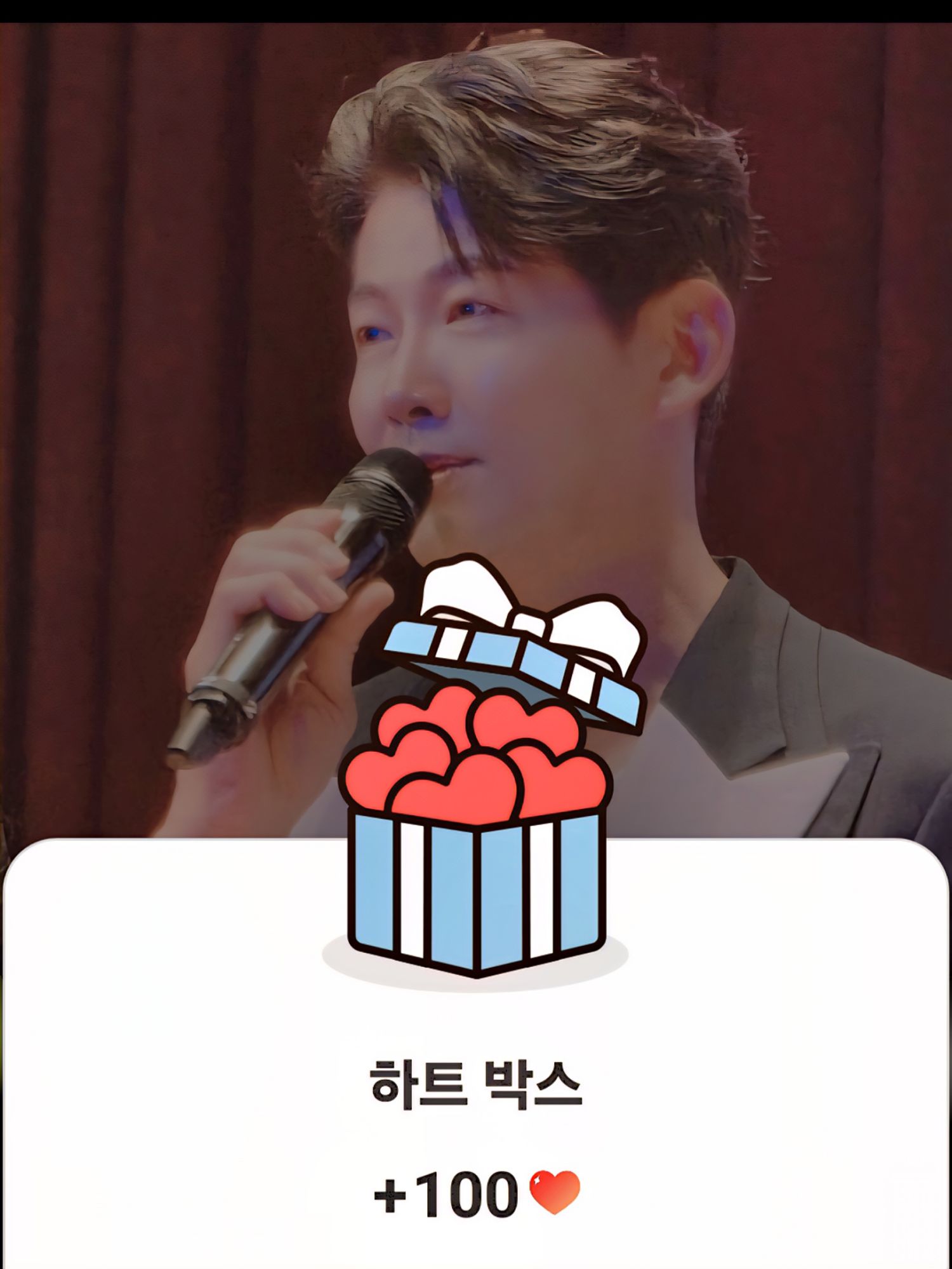 Behind-the-scenes cut of Kim Yongpil