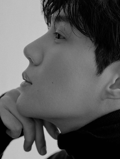 Behind-the-scenes cut of Kim Seonho