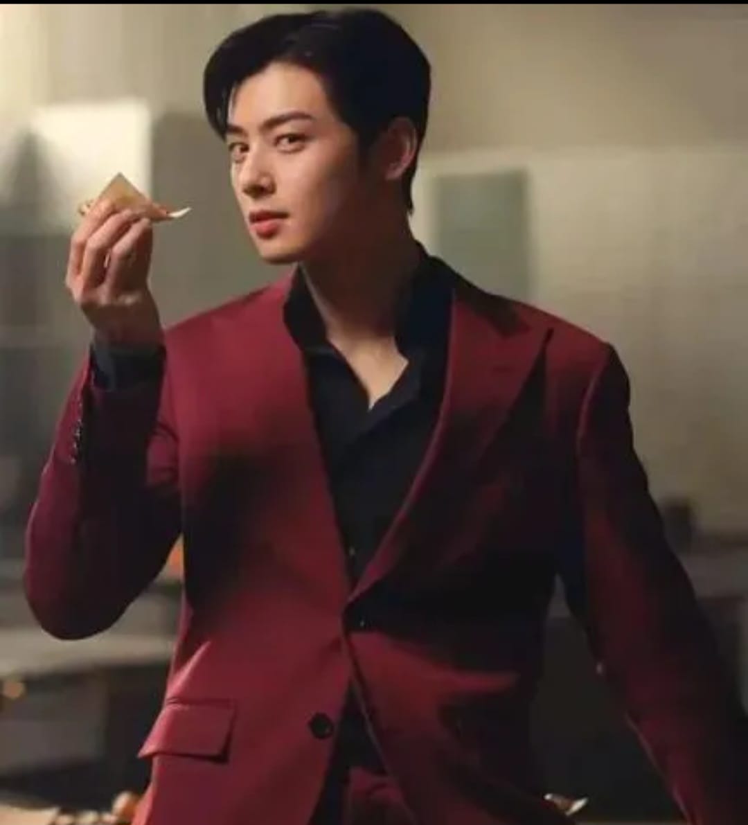 Latest photo of Cha Eunwoo