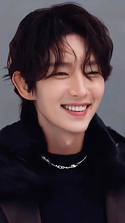 Behind-the-scenes cut of Lee Joongi