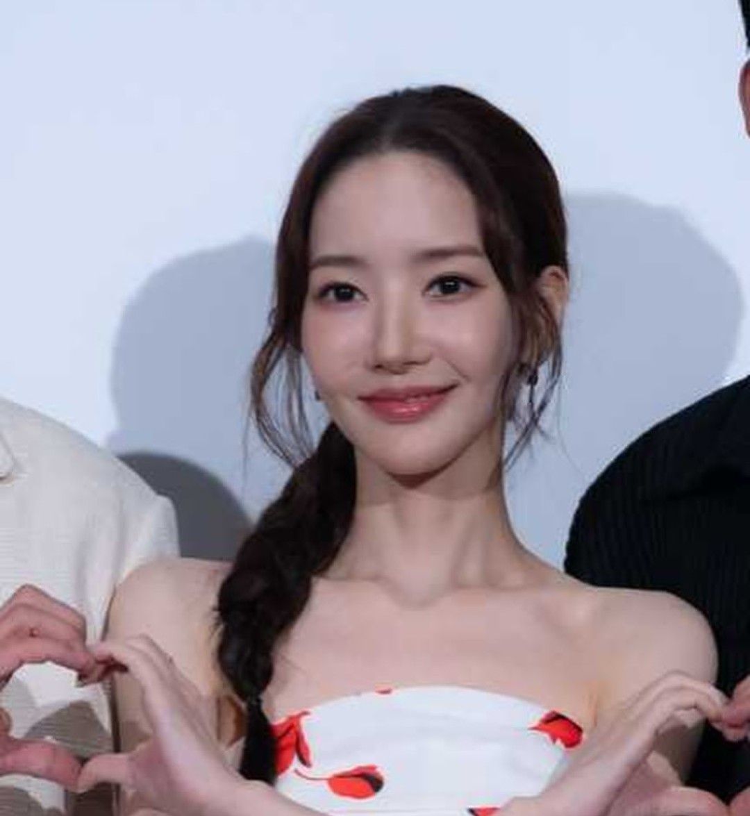 A moment captured by a fan of Park Minyoung